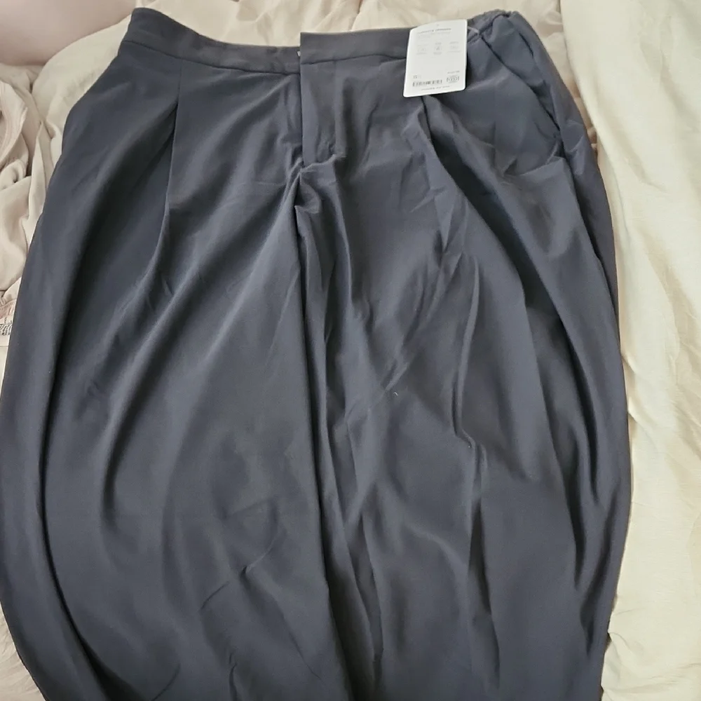 Athleta NWT Pinnacle Gray Trouser - Picture 2 of 3